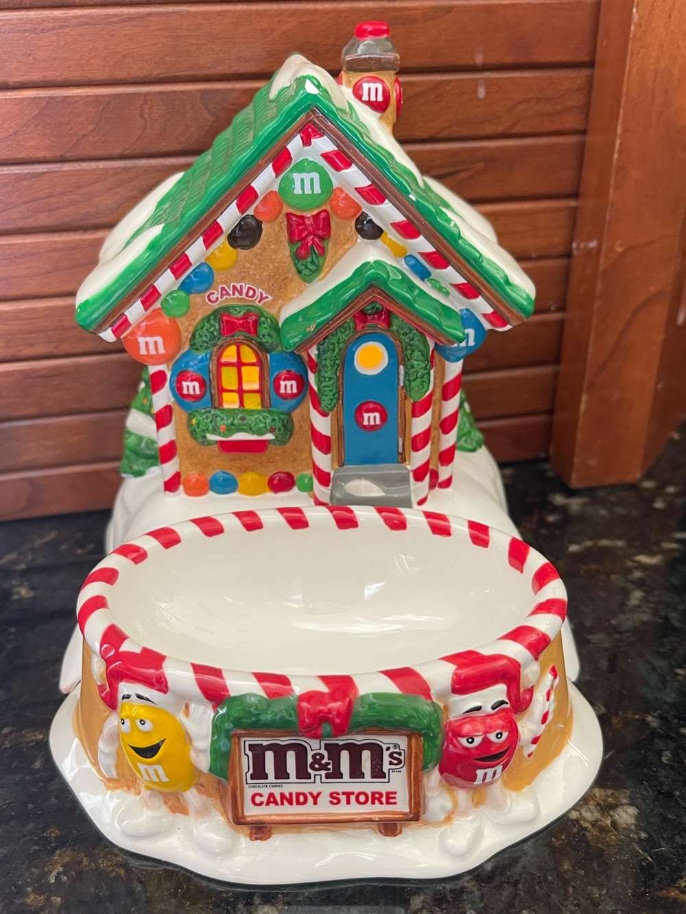 Department 56 M&M's Candy House Bowl with light Red, Green, White, Yellow, Blue